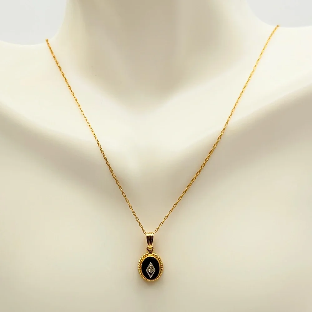 Vintage 14K Solid Gold Black Onyx Diamond Pendant Necklace 18” *Signed Carla* - Picture 6 of 16